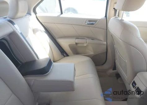 2012 Suzuki Kizashi Sport Sls z USA, uszkodzony, nr VIN JS2RF9A8XC6100810